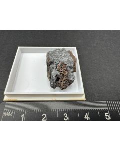 Kobaltomenit xx auf Krutait; Mina El Dragon, Potosi, Bolivien; MM; Einzelstück