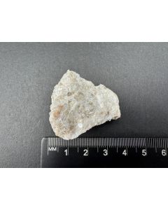 Coesit; Dora Maira Massiv, Monte Rosa, Italien; KS; Einzelstück