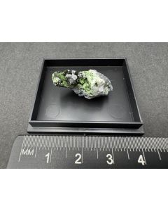 Olivenit, Cuproadamin xx; Tsumeb Mine, Otaviberge, Namibia; MM: Einzelst&uuml;ck