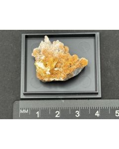 Mimetesit, Dolomit xx; Tsumeb Mine, Otaviberge, Namibia; KS; Einzelst&uuml;ck