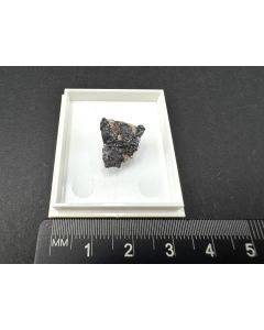 Davidit-(Y); Tuftane, Iveland, Norwegen; MM; Einzelst&uuml;ck