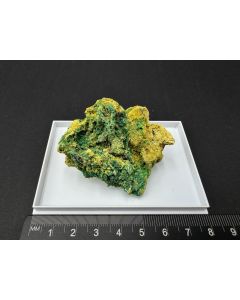 Osarizawait xx, Philipsbornit xx; Grand View Mine, Grand Canyon, AZ, USA; NS: Einzelst&uuml;ck