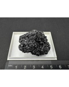 Bixbyit xx; N'Chwaning III Mine, Kalahari Manganese Field, S&uuml;dafrika; KS; Einzelst&uuml;ck