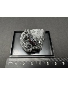 Bixbyit xx, Manganit; N'Chwaning III Mine, Kalahari Manganese Field, S&uuml;dafrika; KS; Einzelst&uuml;ck