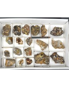 Tellurmineralien; Natrojarosit, Chlorargyrit und Mimetesit xx; Empire Mine, Tombstone, Arizona, USA; 1 Steige; Unikat