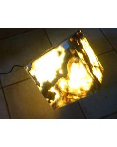 Aragonite ("Onyx") lamp, cube 20 cm on the egdes, with electrical installation, 1 piece