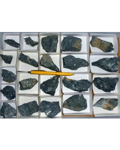 Aris, Windhoek, Namibia; small collection of well identified specimen; 1 lot of 22 specimen, large flat