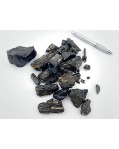 Schörl, schwarzer Turmalin; gestreift, XXL Kristallstücke, Namibia; 1 kg 