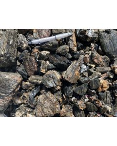 Schörl, schwarzer Turmalin; gestreift, XXL Kristallstücke, Namibia; 100 kg 