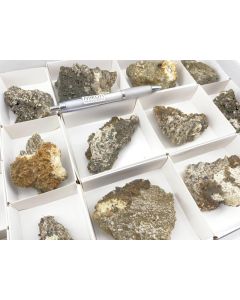 Iron rose (hematite), dolomite, mica/mica; Gotthardt tunnel, Switzerland, from Gorsatt Strahler; 1 flat