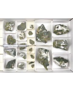Epidot xx, Klinozoisit xx; Wannigletscher, Binntal, Schweiz, vom Strahler Gorsatt; 1 Steige 