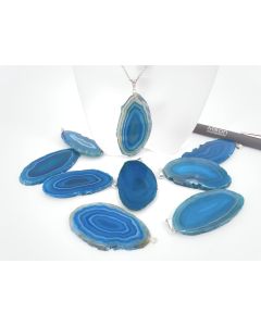 Agate slice; turquoise, petrol, about 5-7cm; 1 piece