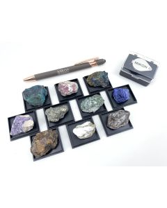 Beginner mineral set, part 3; with magnifying glass and putty; 1 piece