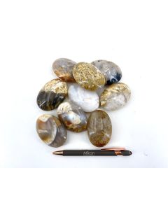 Opal, honey opal; hand charme; polished, Indonesia; 1 kg
