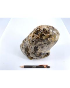 Chalcedony black, white, druzy, completely polished; Indonesia; Single piece 2,75 kg