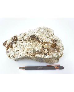 Feldspar xls, Siderite xls; Zomba, Malawi; single piece; 1,94 kg