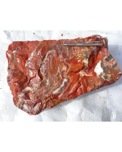 Jasper; with quartz veins, red, South Africa; 38 kg, single piece