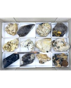 Rauchquarz xx, Zirkon xx, Siderit xx, Feldspat xx; auf Matrix; Mt. Malosa, Zomba, Malawi; 1 Steige, Unikat (402)