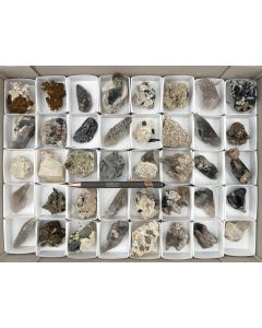 Rauchquarz xx, Aegirin xx, Siderit xx, Amethyst xx, Zirkon xx; Mt. Malosa, Zomba, Malawi; 1 Steige, Unikat (503)