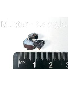 Uraninit (X); Swamp Mine, Maine, USA; MM; 5-6 mm