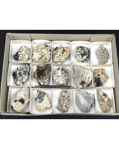 Feldspat xx mit Aegirin xx; Mt. Malosa, Zomba, Malawi; 1 Steige, Unikat 