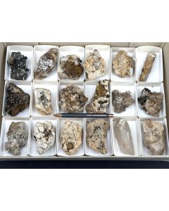 Aegirin, Feldspat etc. xx; Mt. Malosa, Zomba, Malawi; 1 Steige, Unikat (16)