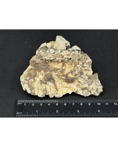 Quarz xx, epitaktisch auf Feldspat; Mt. Malosa, Zomaba, Malawi; NS; Einzelstück