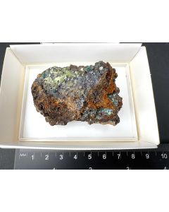 Agardit – (La) xx; Hilarion Mine, Laurion, Griechenland; NS; Einzelstück