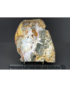 Agate disc, one side polished; with a metal stand in gold; Indonesia; unique piece