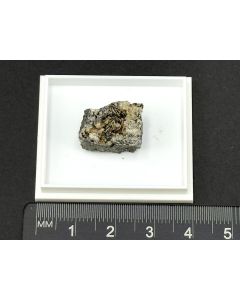 Barytolamprophyllit xx; Löhei, Üdersdorf, Eifel, Deutschland; MM; Einzelstück
