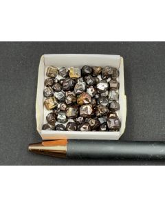 Pyrit xx, Zwillinge "Eisernes Kreuz"; Extertal, Lippe, Deutschland; 1 Partie, Unikat