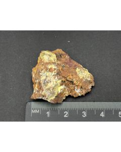 Bastnäsit - (Ce) (xx), Rhabdophan - (Ce) (xx); Gagasa, Burundi; KS; Einzelstück