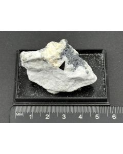 Xanthokon, Proustit, Jordanit xx; Grube Lengenbach, Binntal, Wallis, Schweiz; KS; Einzelstück