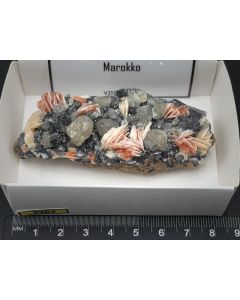 Cerussit, Baryt, Galenit xx; Mibladen, Marokko; NS; Einzelstück