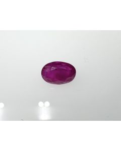 Ruby faceted; 5 x 7 mm; Mozambique; unique piece
