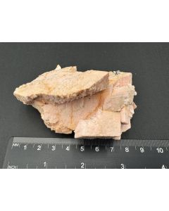 Rhodochrosit, Quarz, Pyrit xx; Kassandra Mine, Chalkidiki, Griechenland; Gerd Tremmel Sammlung; NS; Einzelst&uuml;ck