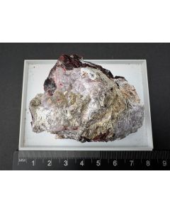 Lomonossovit (xx); Lovozero, Murmansk, Ru&szlig;land; Gerd Tremmel Sammlung; NS; Einzelst&uuml;ck