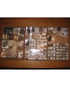 Mixed minerals with old labels, 1 lot with 100 specimen