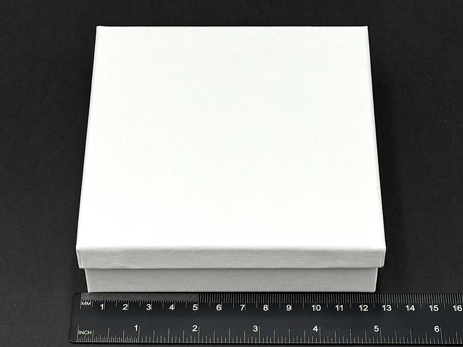 Cotton Lined Box geschlossen