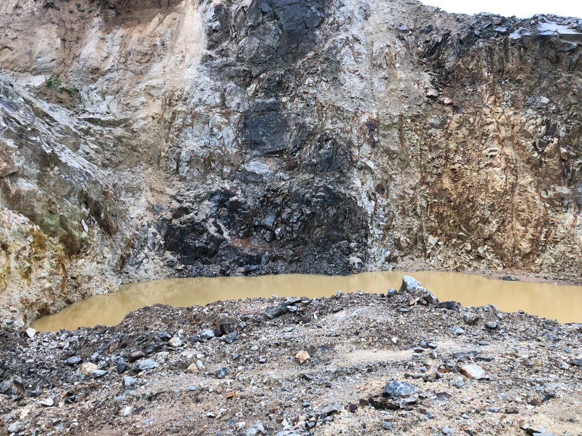 Deutschland: Waidhaus, Bayern: Phosphate aller Art!