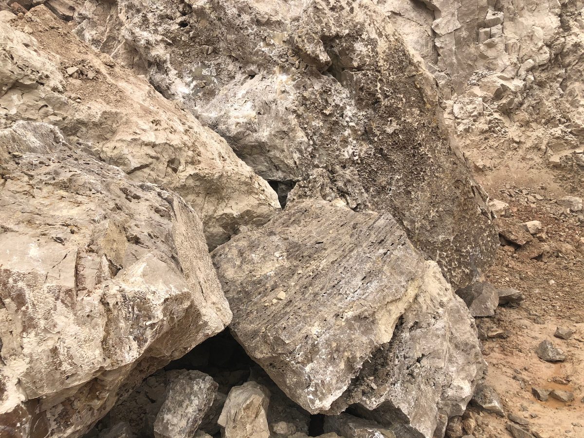 Deutschland: Steinbruch Mönchhof, Hoher Meißner, Hessen: Sehr gute, violette Fluorite!