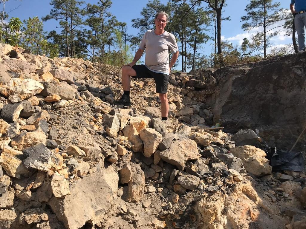 Honduras: Auf der Suche nach den herrlichen Edelopalen in Erandique, Honduras
