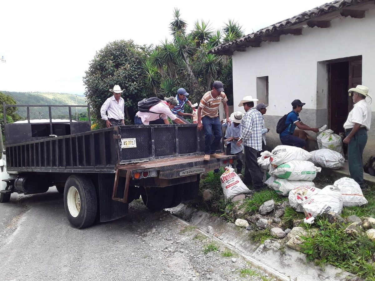 Honduras: Auf der Suche nach den herrlichen Edelopalen in Erandique, Honduras