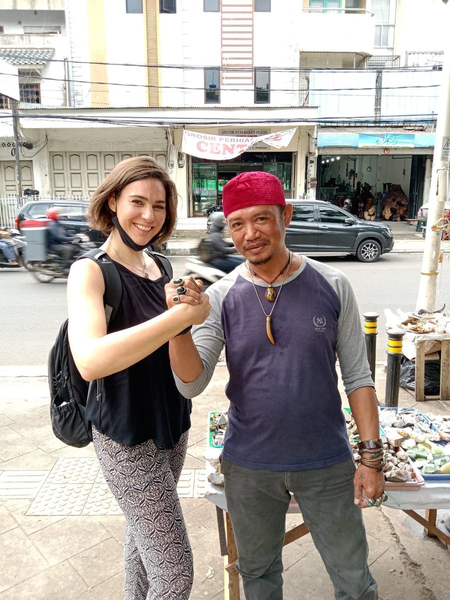 Indonesien: Der zentrale Ort Sukabumi auf Java. Hier sind unser Lager und eine Vielzahl an Händlern. Die Mitarbe