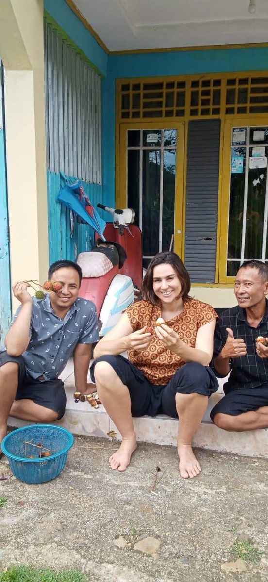 Indonesien: Der zentrale Ort Sukabumi auf Java. Hier sind unser Lager und eine Vielzahl an Händlern. Die Mitarbe