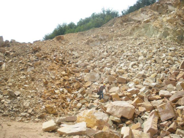 Italien: Cava Bianchi, Cuasso al Monte, Gardasee: hier kommen die besten Kristalle von Gadolinit und Synchisi