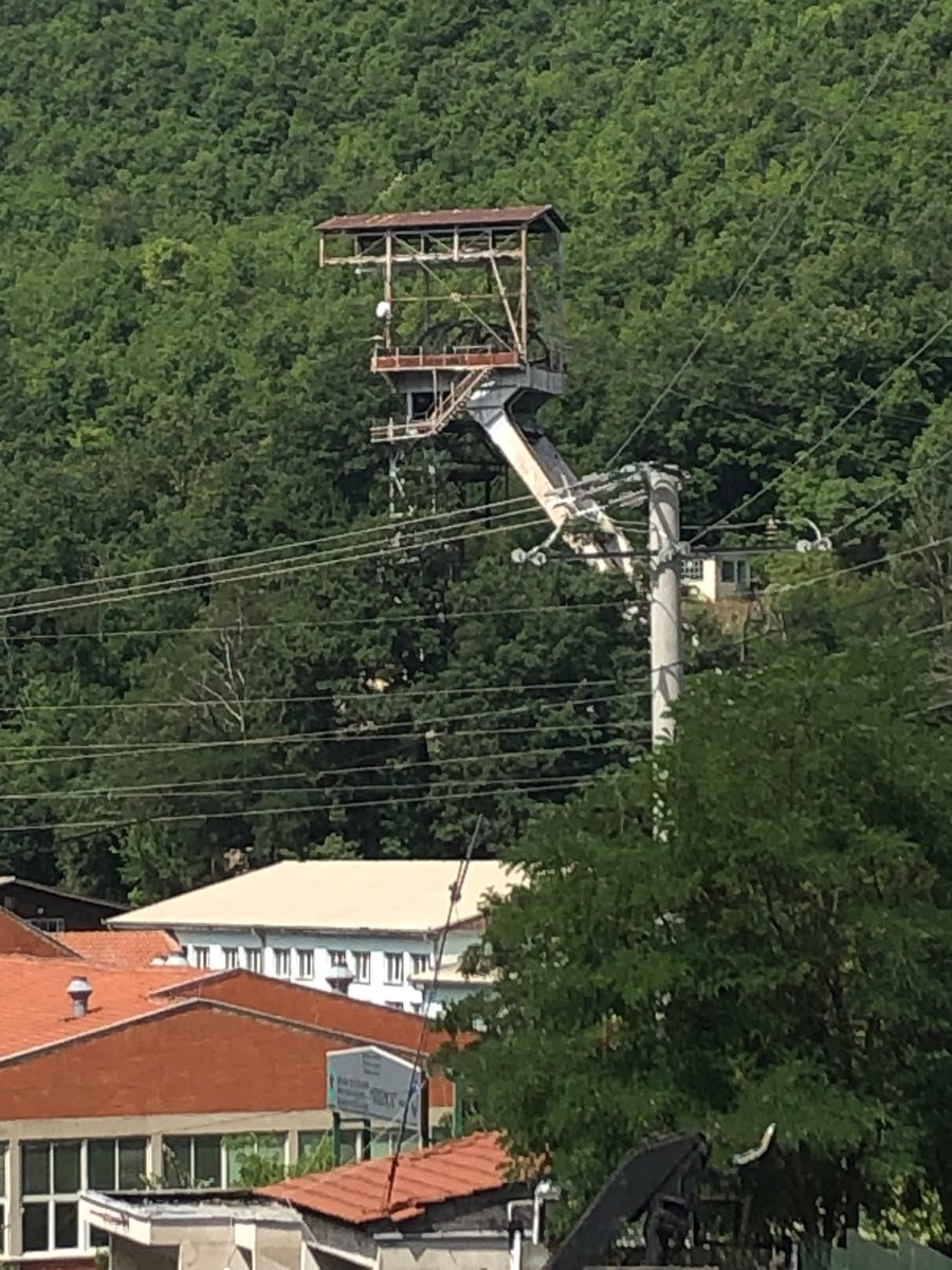 Kosovo: Die berühmte Grube von Trepca. Hier konnten wir auch ausgiebig Untertage sammeln sowie von Bergleute