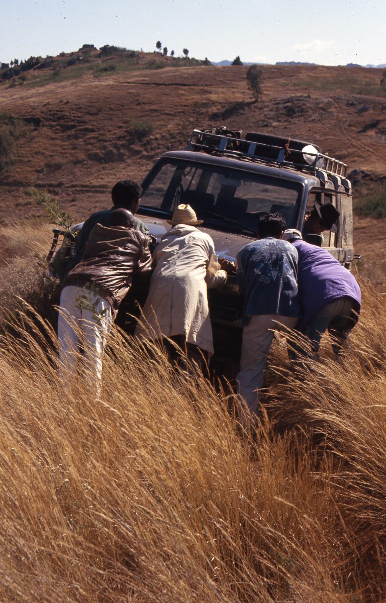 Madagaskar: Auf dem Weg zu den Quarz Minen außerhalb von Maize mit Herrn Justin.