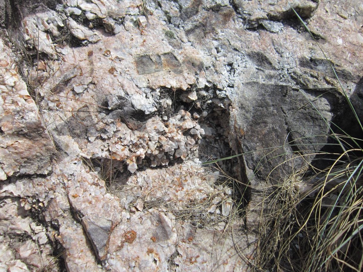 Madagaskar: Exploration nach Bergkristall in den Bergen von Betafo