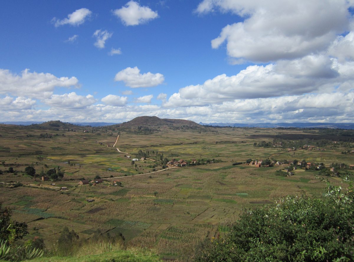 Madagaskar: Die Gegend von Betafo, Heimat der berühmten Betafite sowie sehr guter Quarze.